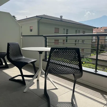 Emma's Riva-dream - Sonnige 2-zimmer-wohnung Mit Garage Und Balkon In